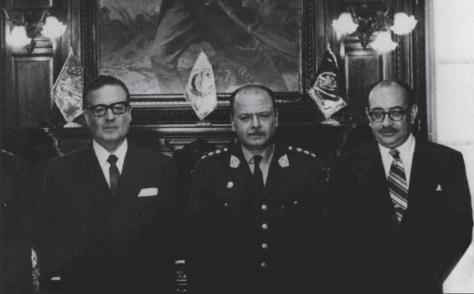 General Juan Velasco Alvarado (C), with Chilean President Salvador Allende (L) and Chilean socialist leader Clodomiro Almeyda.